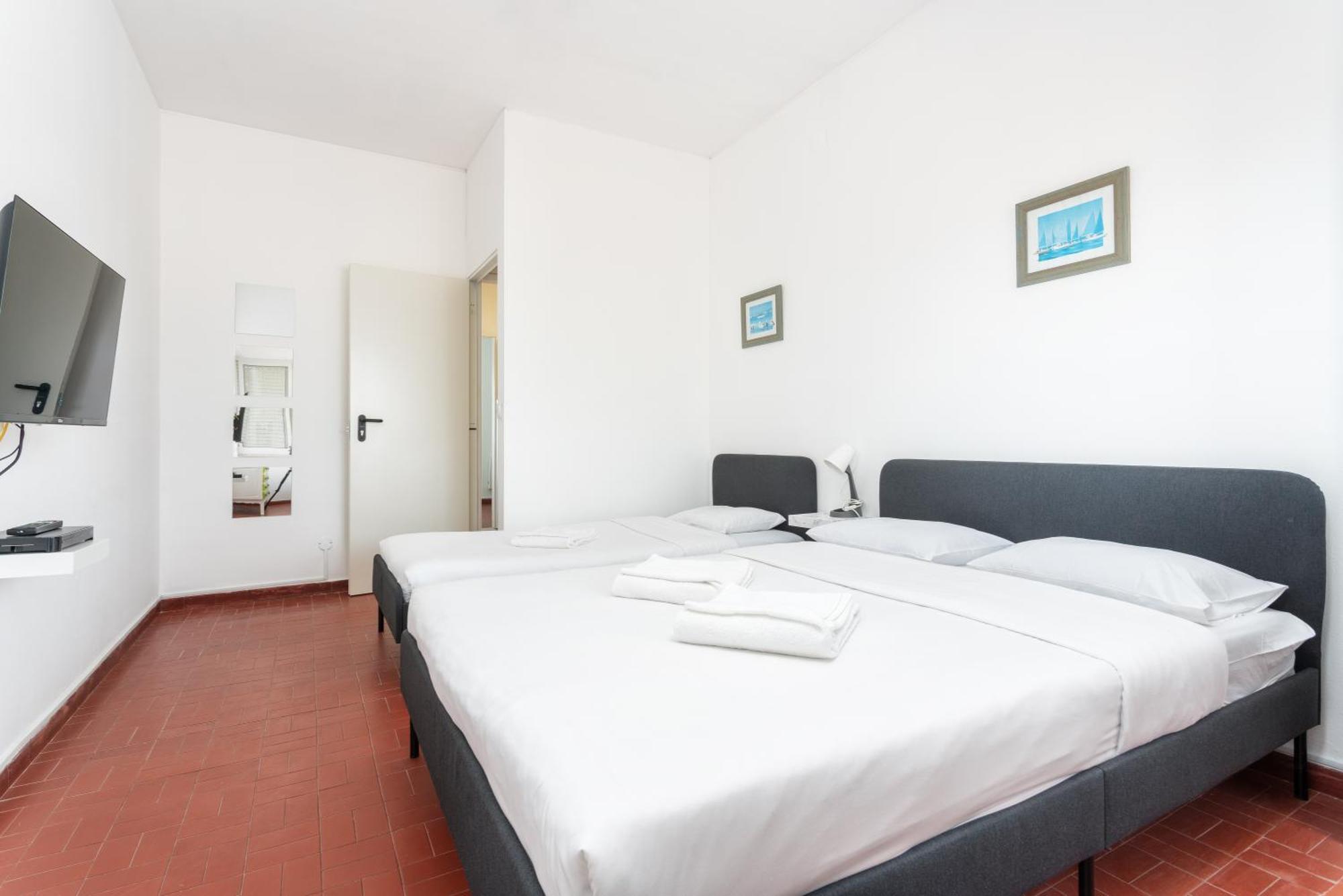 Blife Faro Beach Hostel & Rooms エクステリア 写真